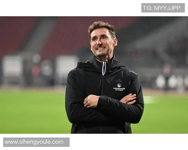 足坛9号传奇射手盘点那些身披九号战袍的超级巨星