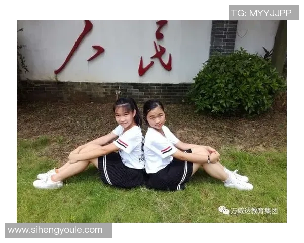 足球明星重返母校传递梦想与奋斗精神激励学子奋勇前行 足球明星重返母校传递梦想与奋斗精神激励学子奋勇前行